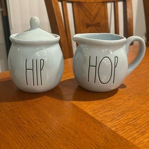 Rae Dunn hip-hop, baby blue cream and sugar set